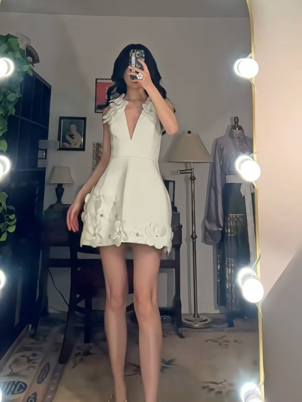 Bronx & Banco Estelle White Floral Appliqued Plunge Mini Dress XS NWOT